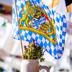 bayerische Dekoration: Fahnen & Wimpel - Festdeko Kaiser